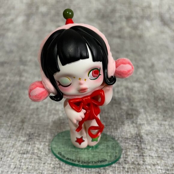 Skullpanda Getting Dressed Figure w/ Card Pop Mart Tell Me What You Want Series - Picture 4 of 8